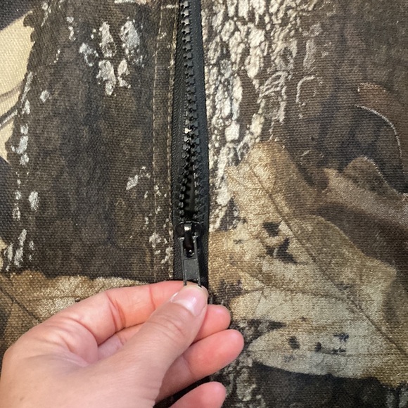 Real Tree Men’s Medium Hardwoods Camo Roper Range Gear Jacket - Picture 3 of 10